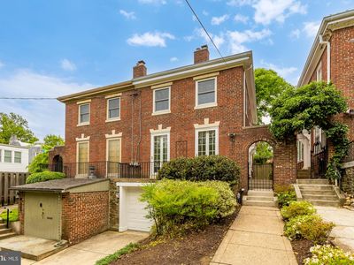 3414 Porter St NW