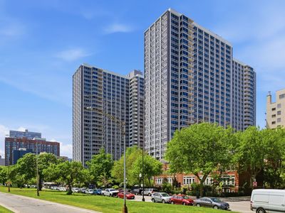 4250 N Marine Dr APT 2014