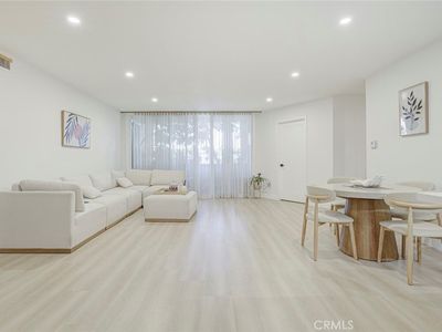 5411 Tyrone Ave APT 203