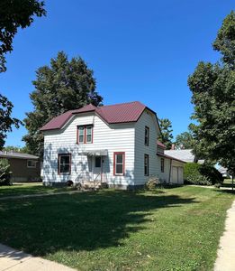 130 5th Ave E