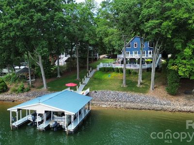 8470 Marina Ln