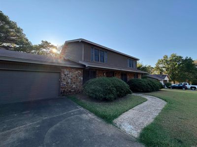 2320 Indian Trails St