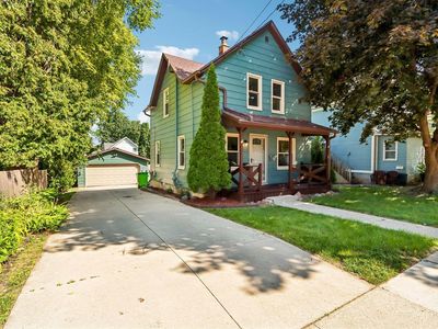 438 Pleasant AVENUE