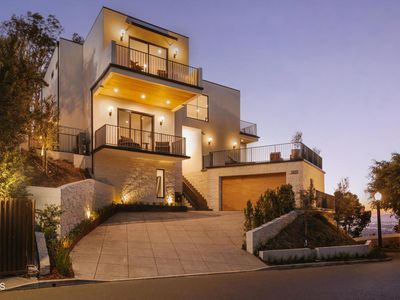 3499 Wonder View Dr