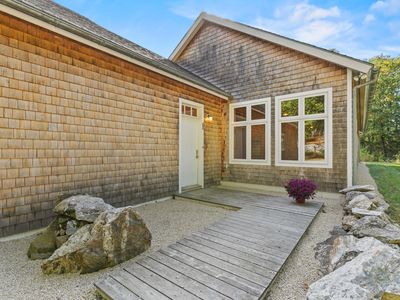 25 River Rock Lane