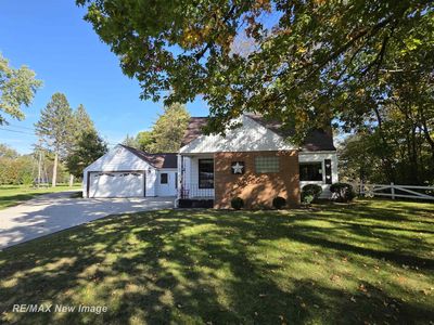 810 N Line St