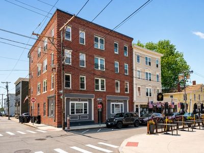 149 Derby St APT A