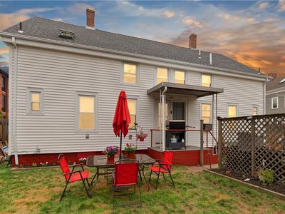 25 Davis St