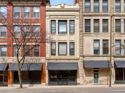 112 W Washington Blvd APT 329