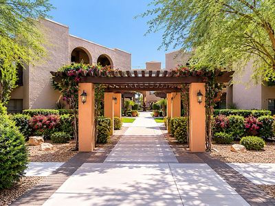 4727 E Lafayette Blvd Unit 208