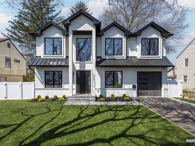 395 Hickory Ave