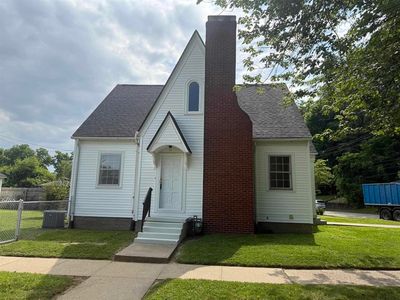1123 W Parrish Ave