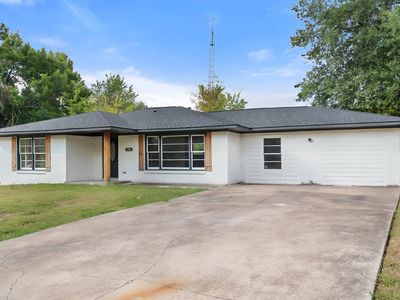 2922 College Cir