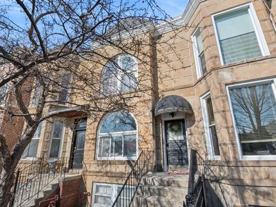 1922 W Wolfram St