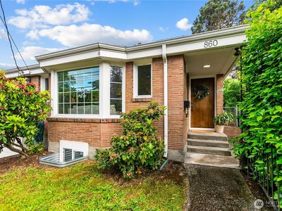 860 S 48th