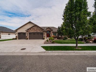 1150 N Blue Grass Ln