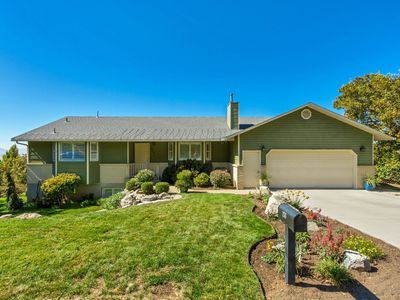 358 S Eastoaks Dr