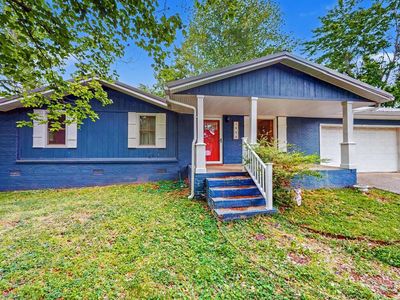 1498 Clayshire Dr