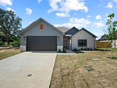 Property at 212 Central Park Ct, Athens, TX