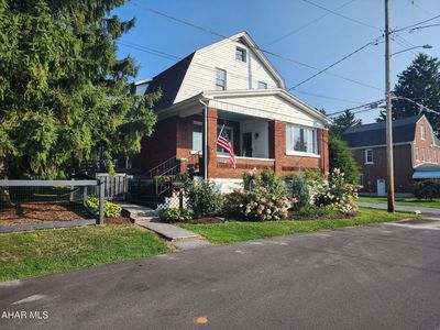 1327 Jackson Ave