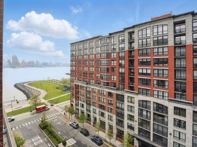 1125 Maxwell Ln #908