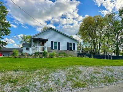 208 W Marshall Rd