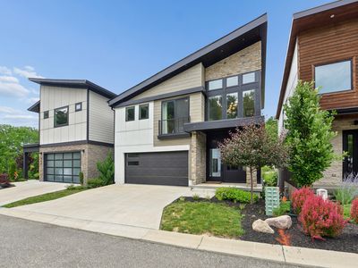 860 Belle Ridge Loop