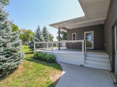 218 Douglas Blvd