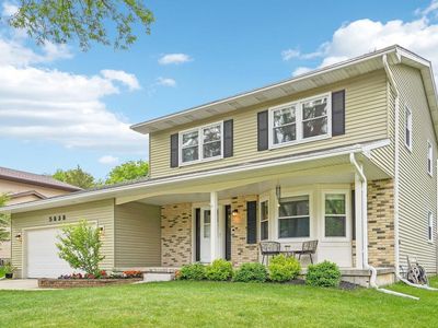 5838 Roanoke Drive