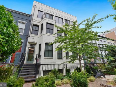 270 15th St SE Unit 202