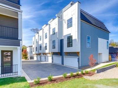 Property at 110 Myrtle St #D, Nashville, TN