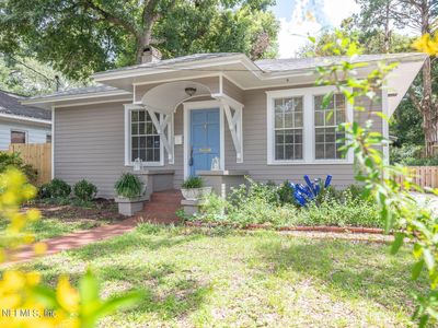 3878 HERSCHEL Street