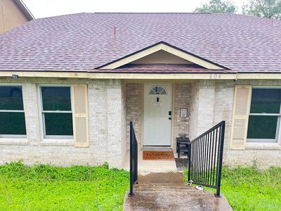 Property at 604 Meadow Arbor Ln, Universal City, TX