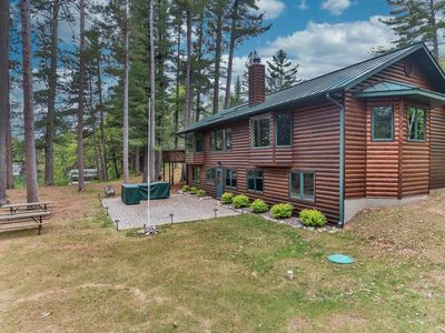 5809&10 N Stone Lake Rd