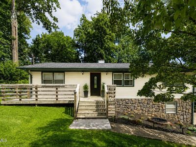 303 Clifftop Ct