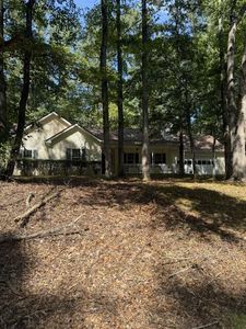 255 Lakeside Cir