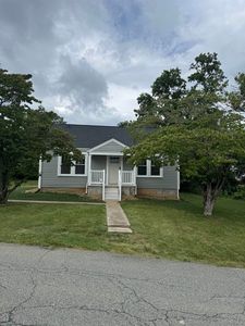102 Wayne Ave