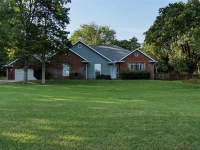 3333 Everett Dr