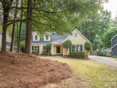 2612 Heathershire Ln