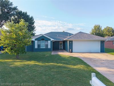 310 Mitzi Ln