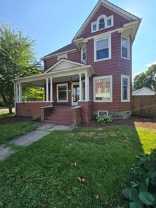 401 N Main St