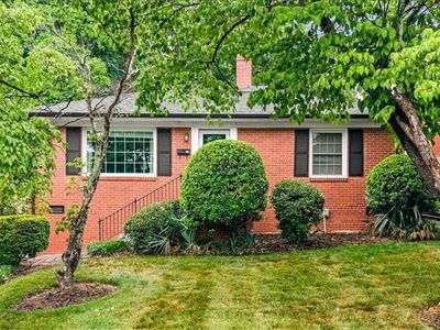 214 Mayflower Dr