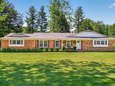 208 Lynnwood Dr