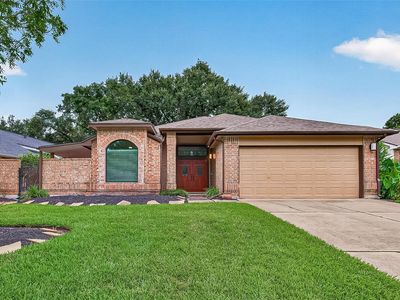 1307 Woodmere Ln