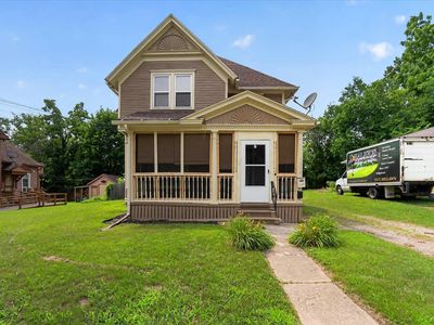 1208 Maple Ave