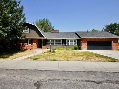 1110 Bella Vista Dr