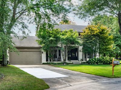 6253 Fairbrook Ct