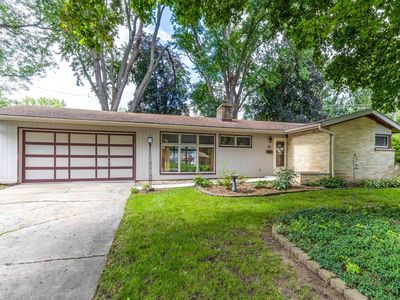 161 Crestwood Dr