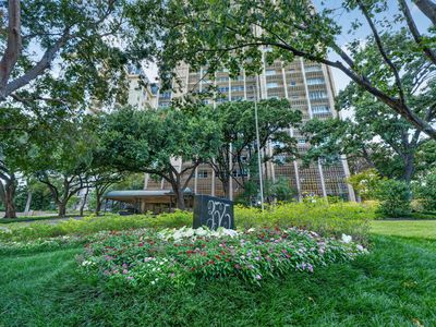 3525 Turtle Creek Blvd APT 17B