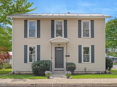 813 Elm St